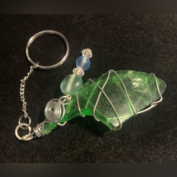 Seaglass key chain wrapped in wire with beads homemade Cape Breton - Picture 5 of 5